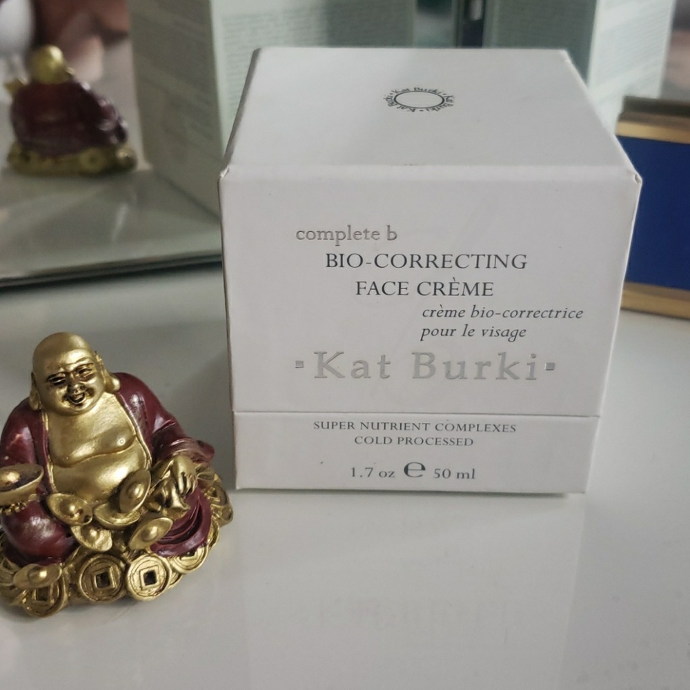 Kat Burki Bio correcting face cream. Complete b